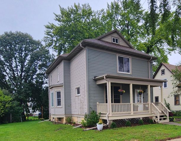 706 S 9th STREET, Watertown, WI 53094
