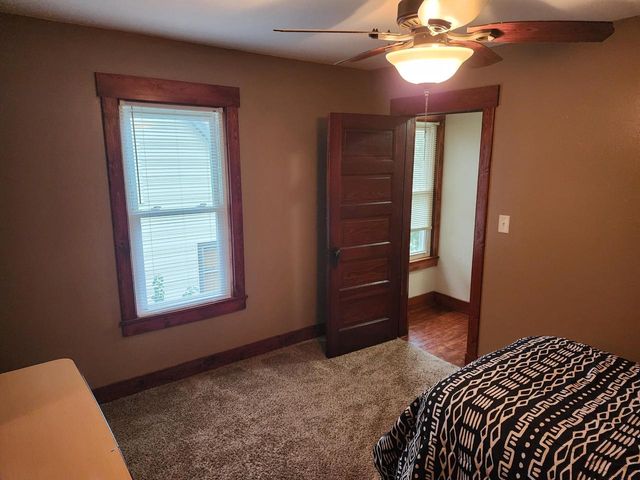 706 S 9th STREET, Watertown, WI 53094