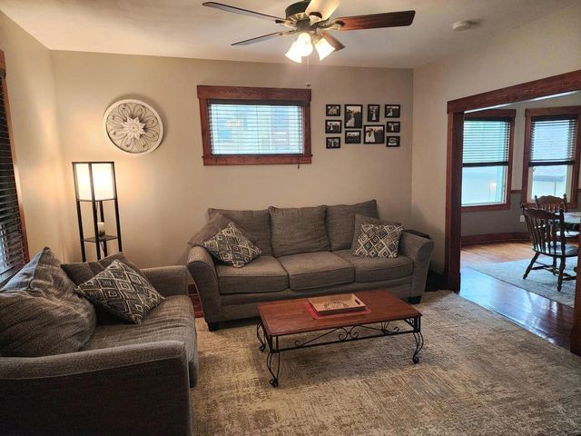 706 S 9th STREET, Watertown, WI 53094
