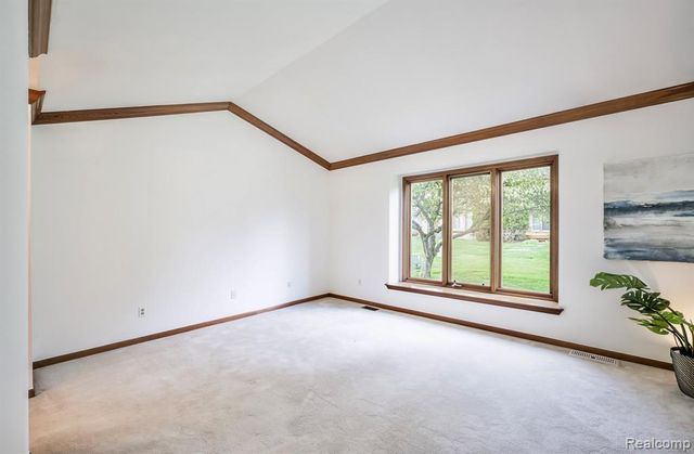 37514 Amber Drive, Farmington Hills, MI 48331