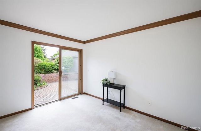 37514 Amber Drive, Farmington Hills, MI 48331