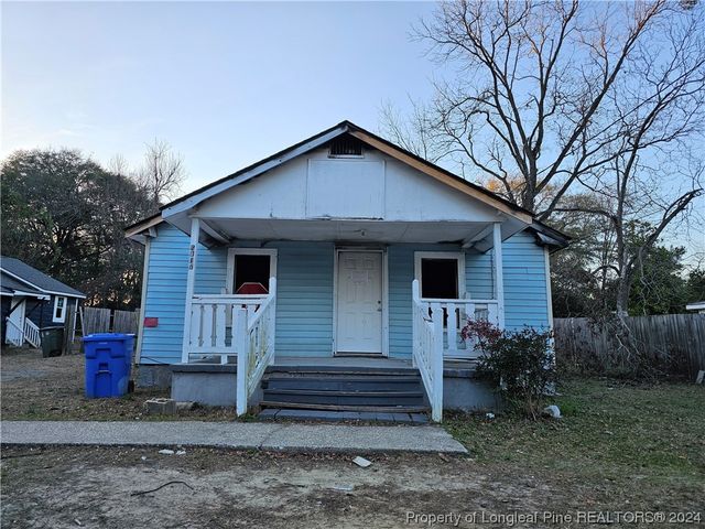 2016 Center Street