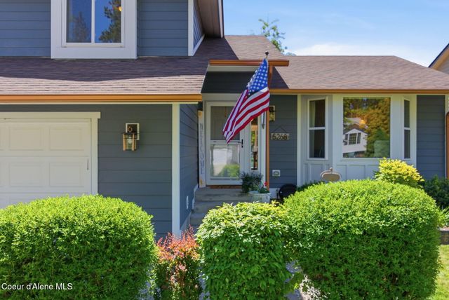 5268 E Woodland DR, Post Falls, ID 83854
