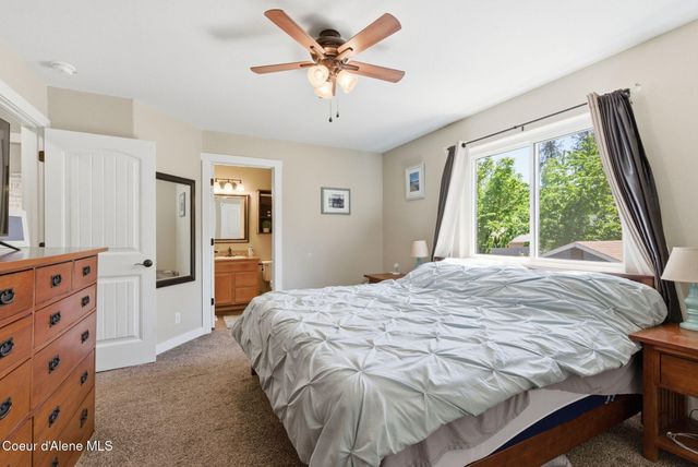 5268 E Woodland DR, Post Falls, ID 83854