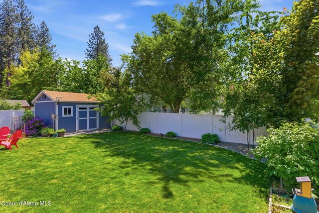 5268 E Woodland DR, Post Falls, ID 83854