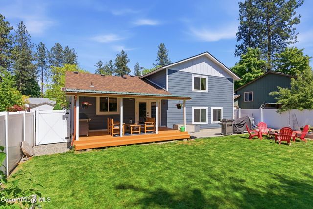 5268 E Woodland DR, Post Falls, ID 83854
