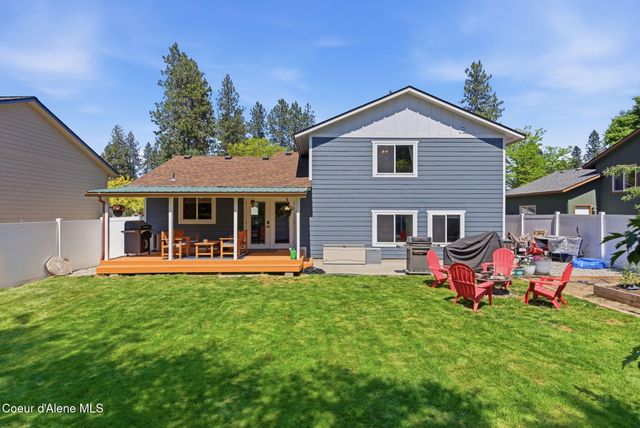 5268 E Woodland DR, Post Falls, ID 83854