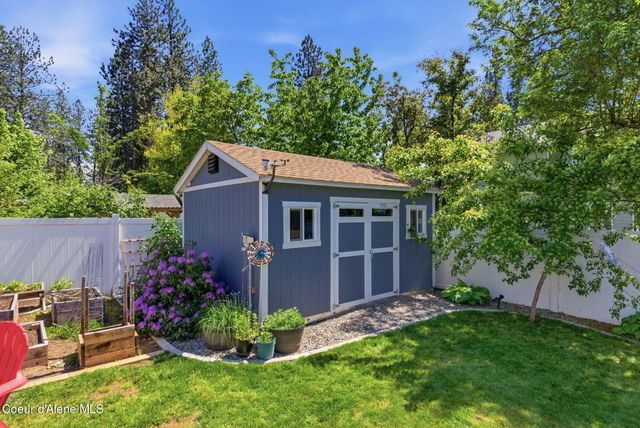 5268 E Woodland DR, Post Falls, ID 83854