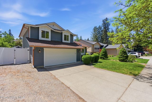 5268 E Woodland DR, Post Falls, ID 83854