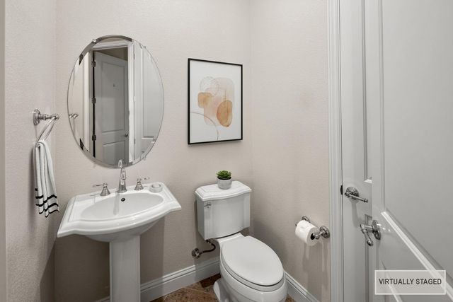 2446 Langtree Dr, Roseville, CA 95747