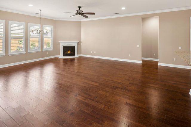 2446 Langtree Dr, Roseville, CA 95747