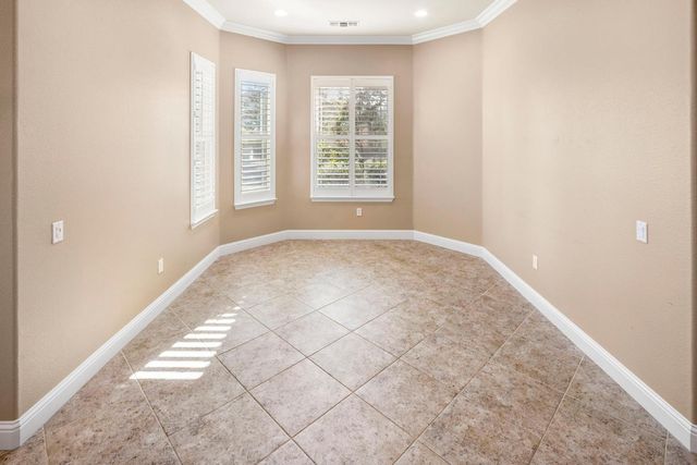 2446 Langtree Dr, Roseville, CA 95747