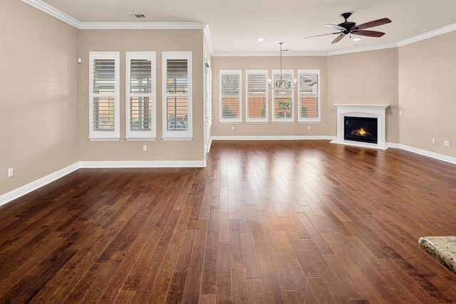 2446 Langtree Dr, Roseville, CA 95747