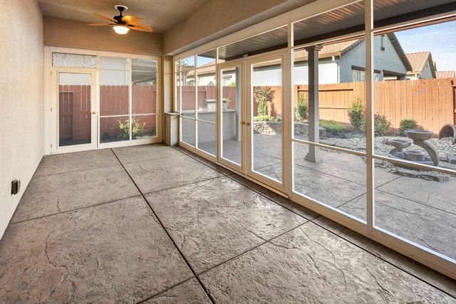 2446 Langtree Dr, Roseville, CA 95747