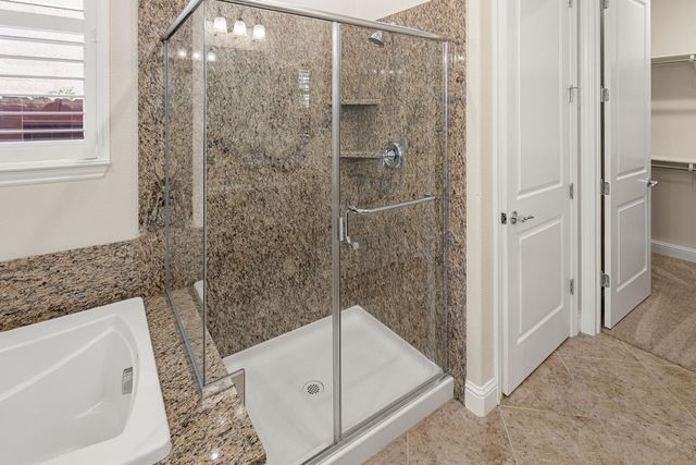 2446 Langtree Dr, Roseville, CA 95747