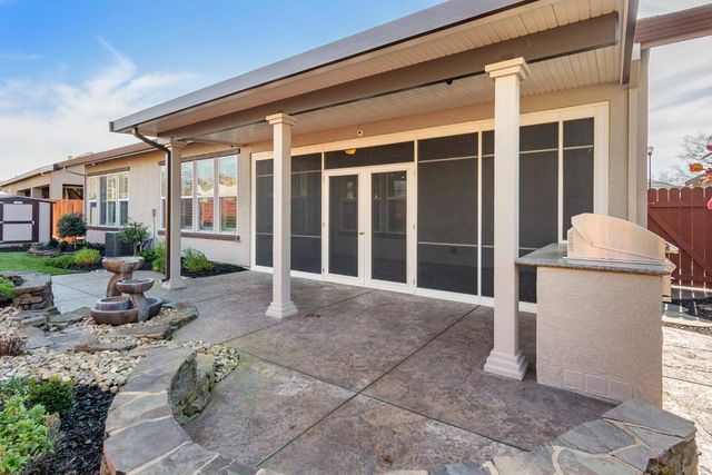 2446 Langtree Dr, Roseville, CA 95747