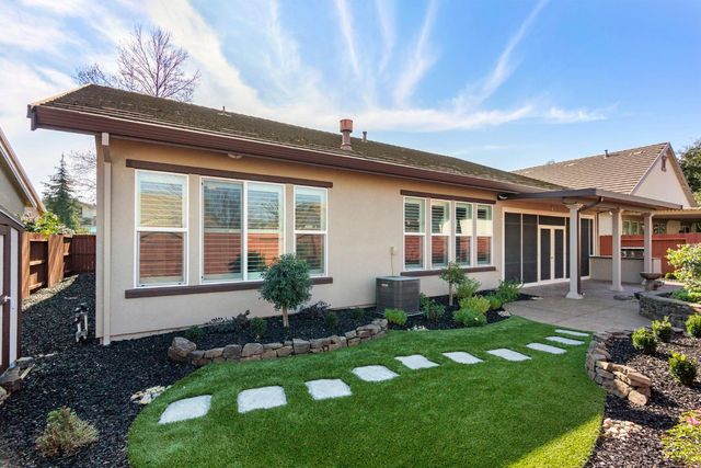 2446 Langtree Dr, Roseville, CA 95747