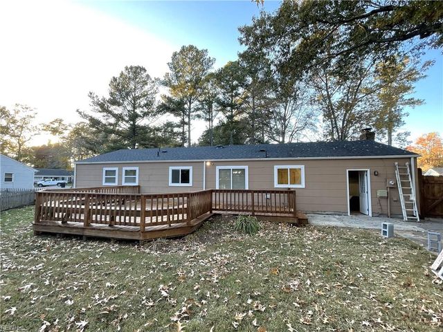 621 Bethune DR, Virginia Beach, VA 23452