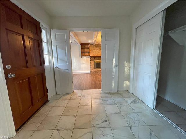 621 Bethune DR, Virginia Beach, VA 23452