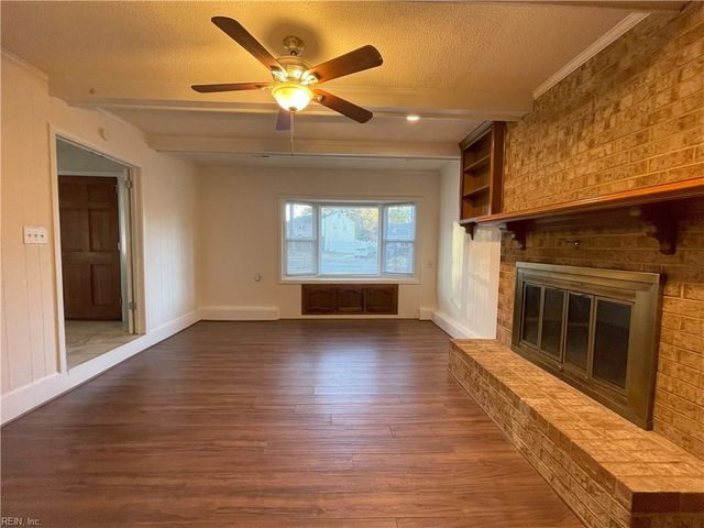 621 Bethune DR, Virginia Beach, VA 23452