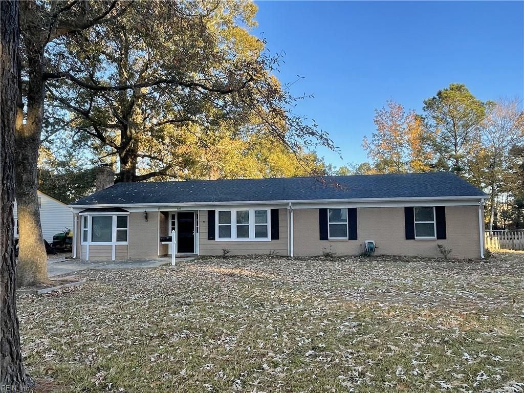 621 Bethune DR, Virginia Beach, VA 23452