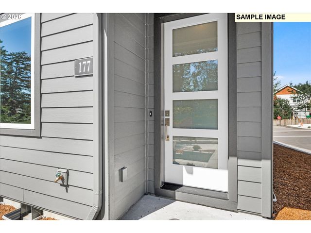 137 Nw MAWRCREST Ave, Gresham, OR 97030