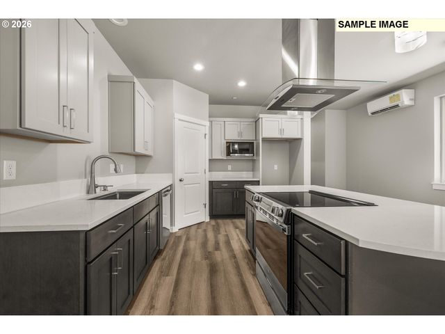 137 Nw MAWRCREST Ave, Gresham, OR 97030