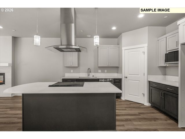 137 Nw MAWRCREST Ave, Gresham, OR 97030