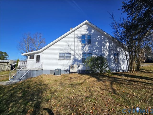 74 Conner St, Dillwyn, VA 23936