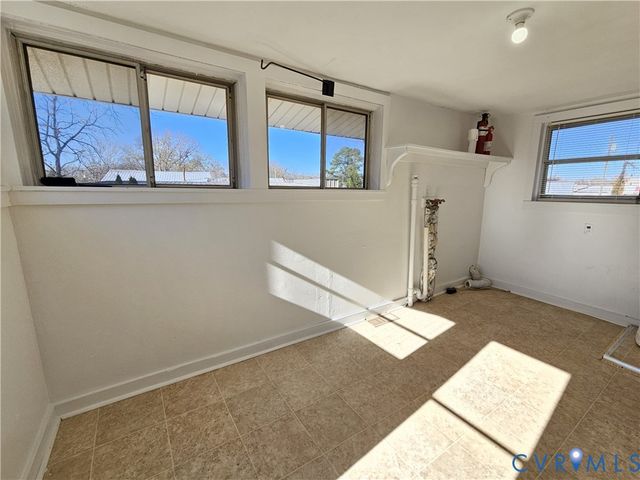 74 Conner St, Dillwyn, VA 23936