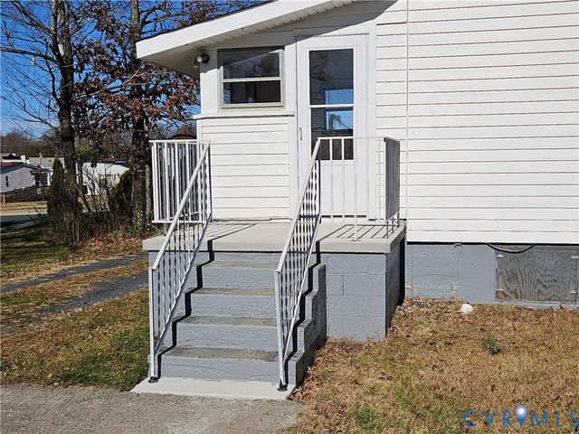 74 Conner St, Dillwyn, VA 23936