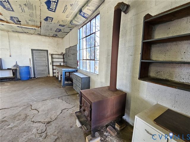 74 Conner St, Dillwyn, VA 23936