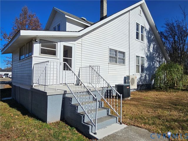 74 Conner St, Dillwyn, VA 23936