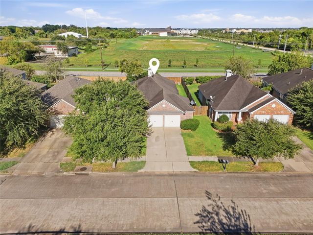 872 Rock Harbor Lane, League City, TX 77573