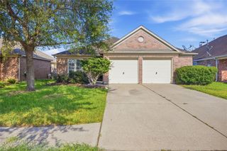 872 Rock Harbor Lane, League City, TX 77573