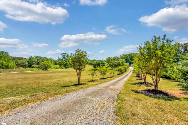 635 Dacusville Road, Marietta, SC 29661