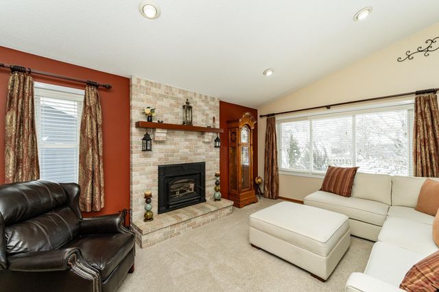 5731 Lancaster Place NW, Rochester, MN 55901