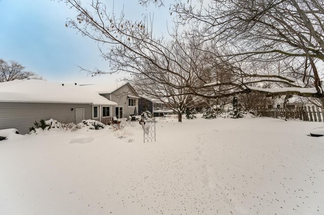 5731 Lancaster Place NW, Rochester, MN 55901