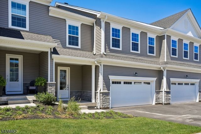 52 Eastwood Ter, East Hanover Twp., NJ 07936