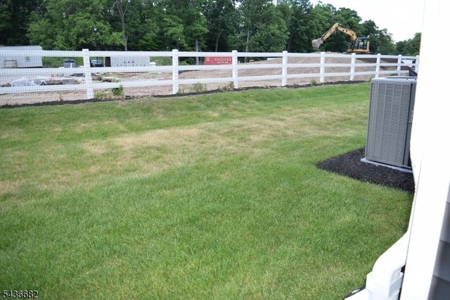 52 Eastwood Ter, East Hanover Twp., NJ 07936