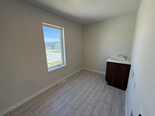 N66W25683 Big Sky DRIVE, Sussex, WI 53089