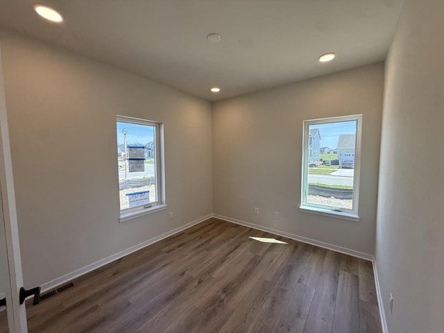 N66W25683 Big Sky DRIVE, Sussex, WI 53089