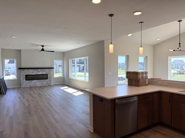 N66W25683 Big Sky DRIVE, Sussex, WI 53089