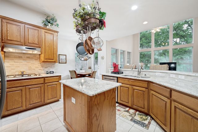 111 Red Bluff Drive, Hickory Creek, TX 75065