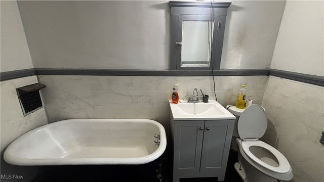 1616 E 93rd Street, Cleveland, OH 44106