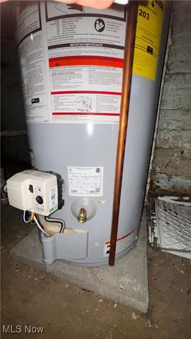 1616 E 93rd Street, Cleveland, OH 44106