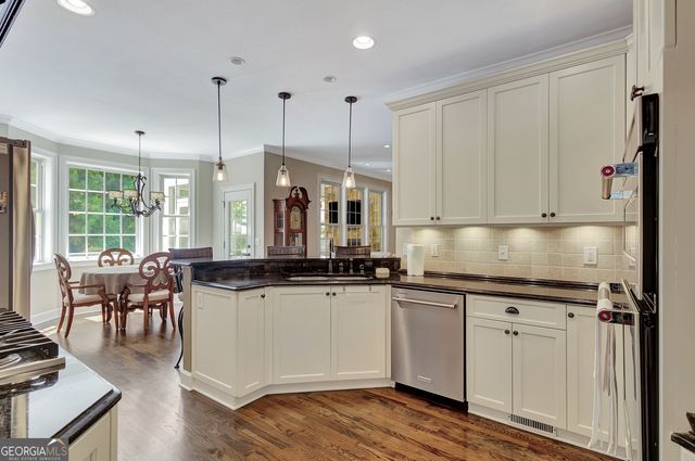 180 Shoreline Circle, Newnan, GA 30263