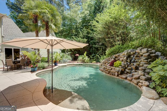 180 Shoreline Circle, Newnan, GA 30263