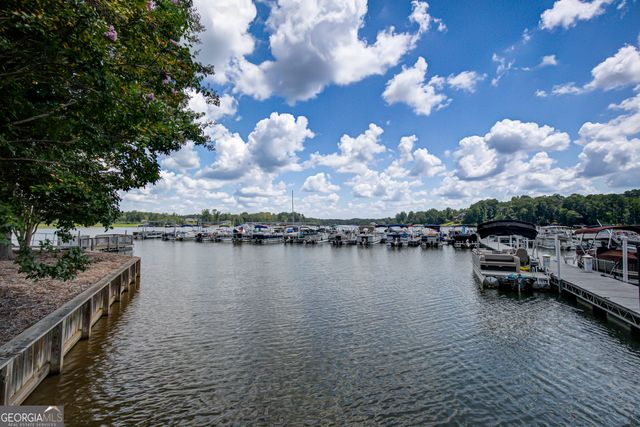 180 Shoreline Circle, Newnan, GA 30263