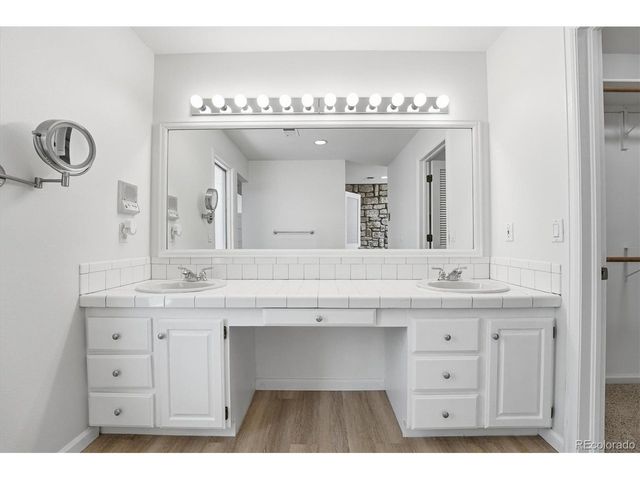 1520 W Briarwood Ave, Littleton, CO 80120